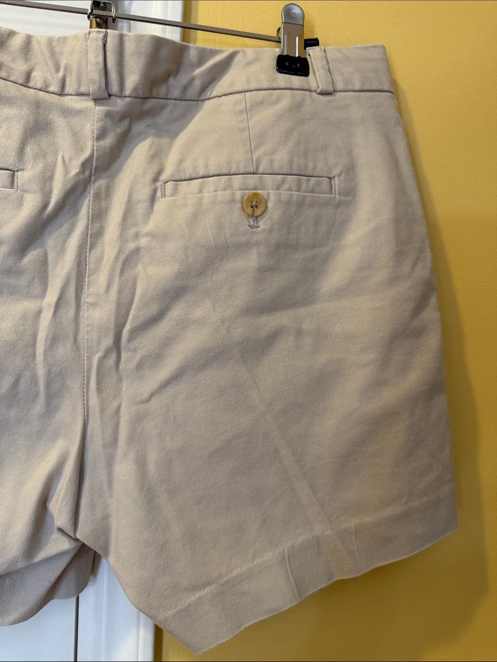 Banana Republic Beige Khaki Bermuda Shorts size 6